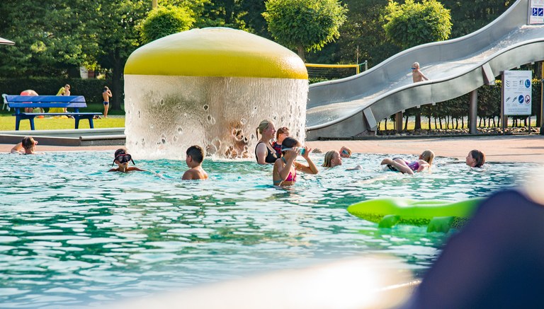 Außenbecken Kombibad