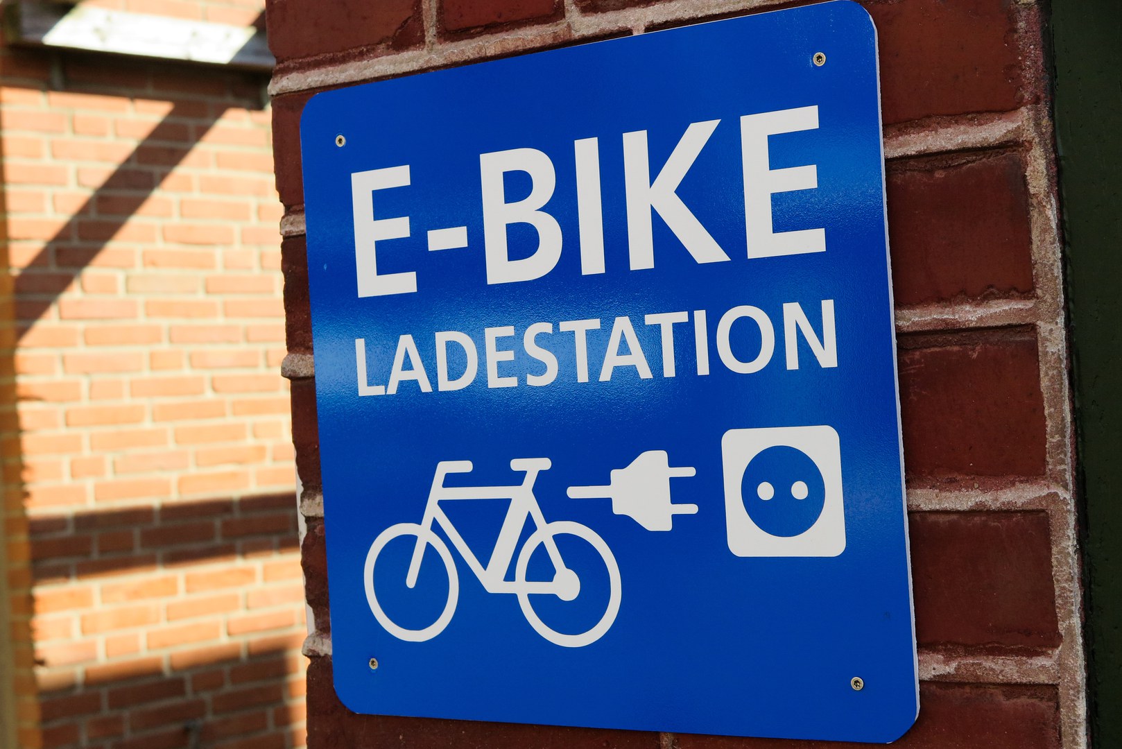 E-Bike Ladestation.jpg E-Bike Ladestation.jpg